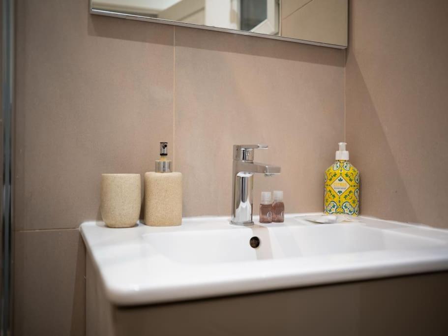 Appartement Tout Equipe 2 A 4 Couchages Au Coeur Du Vieux Port มาร์กเซย ภายนอก รูปภาพ